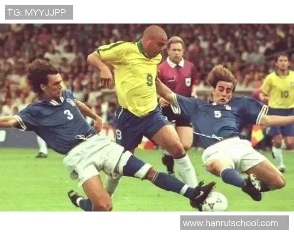 与足球明星神似的那些人他们的故事和传奇同样精彩